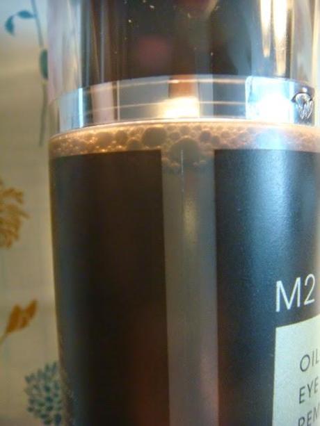 M2 Facial Oil Free Eye Make-Up Remover de M2Beauté o el desmaquillado perfecto de tus pestañas...