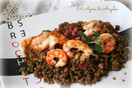 ENSALADA DE LENTEJAS CON GAMBONES Y JAMÓN