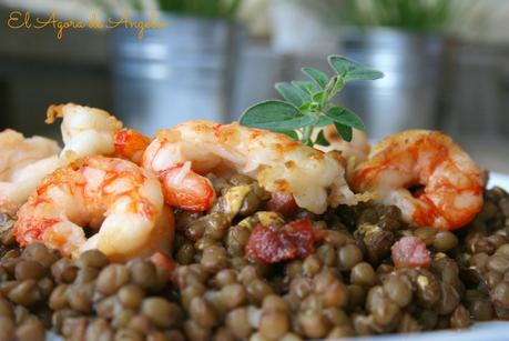 ENSALADA DE LENTEJAS CON GAMBONES Y JAMÓN