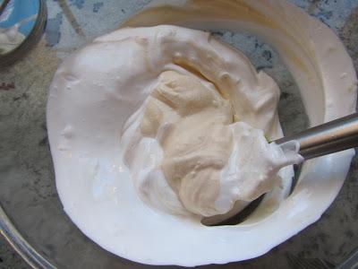 Helado de queso y nueces