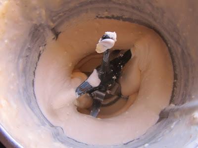 Helado de queso y nueces