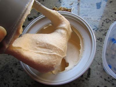 Helado de queso y nueces