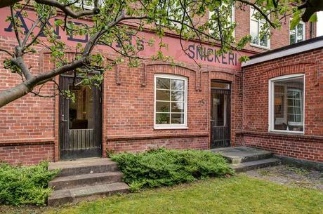 UNA ANTIGUA CARPINTERIA CONVERTIDA EN UNA CASA CON ALMA