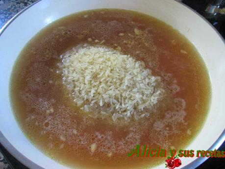CUBILETE DE ARROZ BLANCO CON ALMEJAS