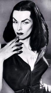 vampira-horror-host-cincodays