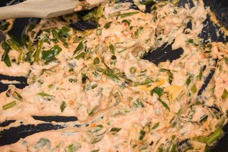 Raviolis de boletus con verduras en salsa de chorizo Raviolis de boletus con verduras en salsa de chorizo