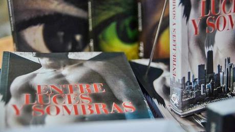 Reseña Entre luces y sombras Reseña Entre luces y sombras