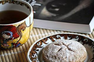 Reseña Entre luces y sombras Reseña Entre luces y sombras