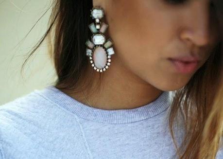 XL EARRINGS.-