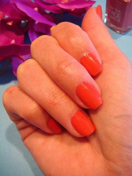 Colorea tus uñas con By The Face Make Up!!. Colorea tus uñas con By The Face Make Up!!.