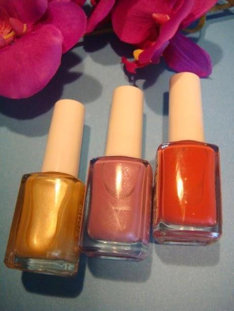 Colorea tus uñas con By The Face Make Up!!. Colorea tus uñas con By The Face Make Up!!.