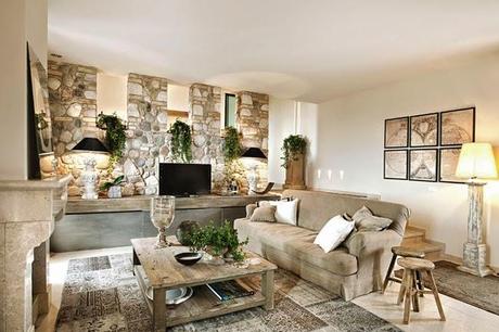 Casa con Toques Rusticos en el Lago Di Garda