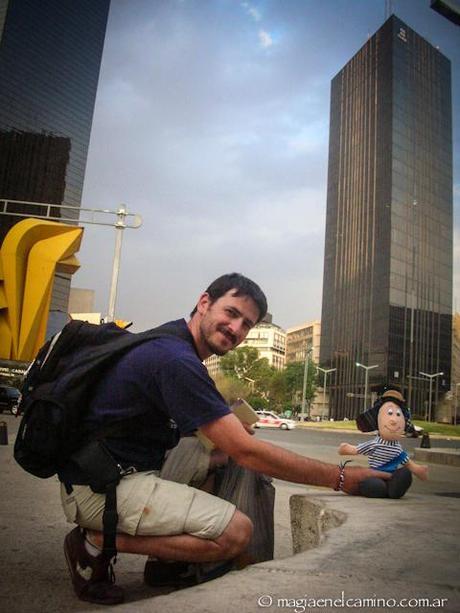 ¿Recorremos la ciudad de México con El Chavo? 12-4-2