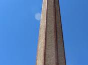 chimeneas cielos azules