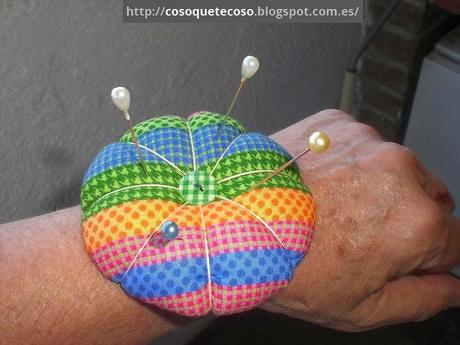 Acerico de muñeca y Premios