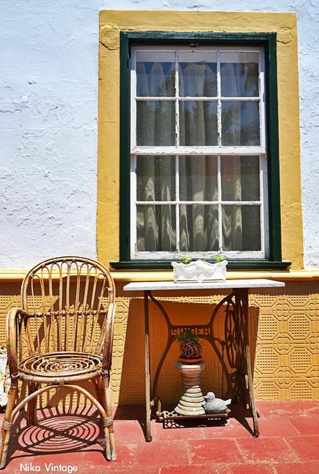 hoy compartimos, blog hop, jardin, menorca, vintage, decoracion, ventana guillotina, mesa maquina de coser