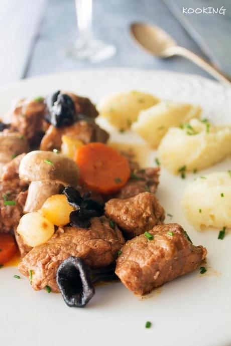 Boeuf Bourguignon con pure de patatas y apionabo