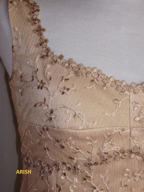 DE ENCAJE EN TONO NUDE