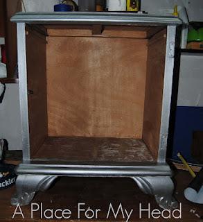 Redecorando una mesita de noche III