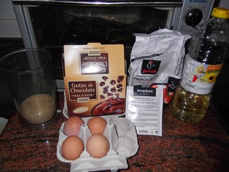 MAGDALENAS DE LECHE CONDENSADA Y CHOCOLATE