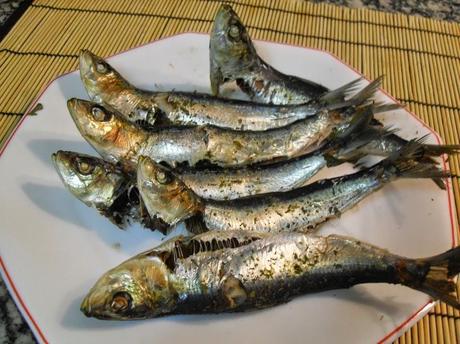 Sardinas asadas en teja, de Pepón Nieto en Canal Cocina