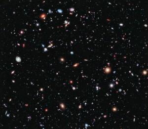 Imagen del Hubble conocida como Campo Profundo Extremo (XDF). Crédito: NASA, ESA, G. Illingworth, D. Magee, y P. Oesch (Universdad de California, Santa Cruz), R. Bouwens (Universidad de Leiden), y el equipo HUDF09.