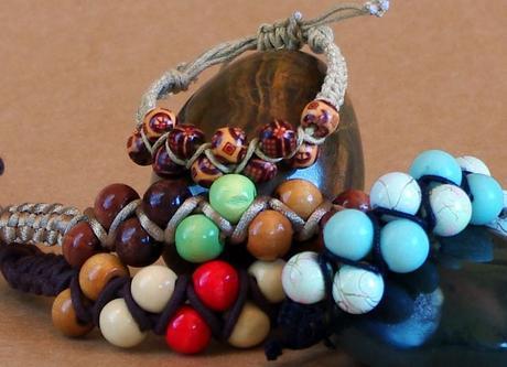 Pulseras con bolitas en zig-zag