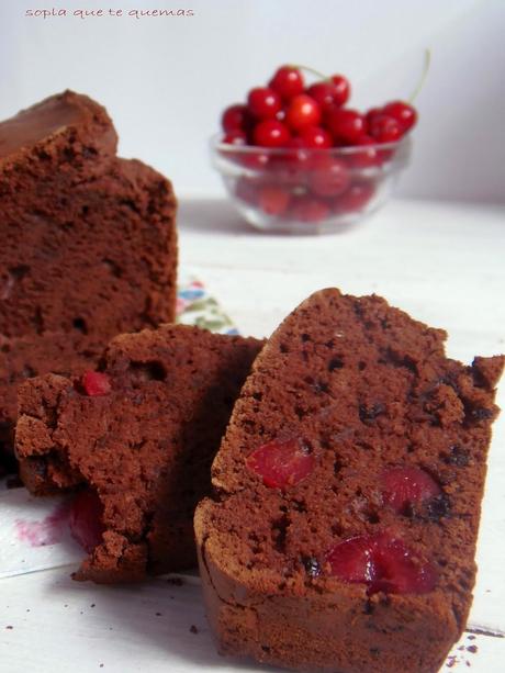 PAN DE CHOCOLATE.....CON SOLO DOS INGREDIENTES: HELADO Y HARINA