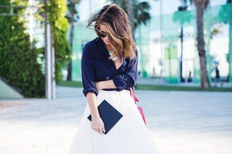 Mango_080_Barcelona-Midi_Skirt-Blue-Gucci-Snake_Sandals-Outfit-Street_Style-15