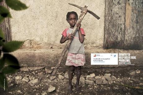 #firstworldproblems: Personas del Tercer Mundo leyendo nuestros tweets