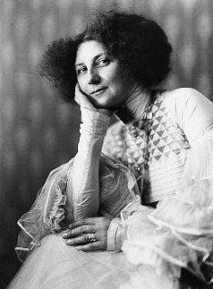 EL BESO,GUSTAV KLIMT, EN ,PASEO DE GRACIA, BARCELONA...1-07-2014...!!!