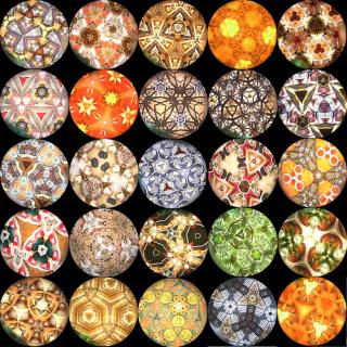 EL BESO,GUSTAV KLIMT, EN ,PASEO DE GRACIA, BARCELONA...1-07-2014...!!!