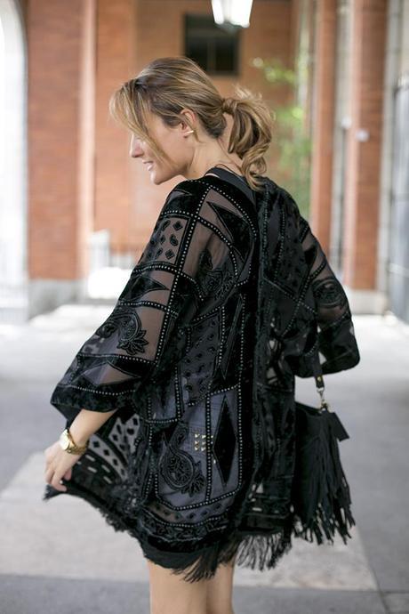 OUTFITS, vintage shorts, santas costuras, kimono, bite for virvin, virvin, flea market, gladiators, stuart weitzman, suiteblanco, fringe bag, michael kors, adamarina, cristina blanco, second hand, guiadeestilo, guia de estilo, spanish fashion blogger