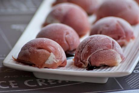 BOMBONES DE JAMÓN, RELLENOS DE GORGONZOLA, NUECES Y PASAS