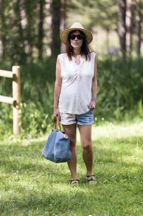 street style barbara crespo a walk in the countryside teruel village fashion blogger outfit the corner shop blog de moda