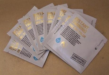 Nos bronceamos con las toallitas de COMODYNES