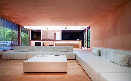 Casa Minimalista en el Campo en Moscu / Minimal House in Moscu