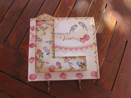 Nueva perchita.....y pinturas de tiza