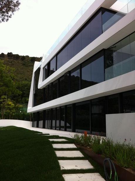 Avance fotográfico de la vivienda diseñada por A-cero en Barcelona