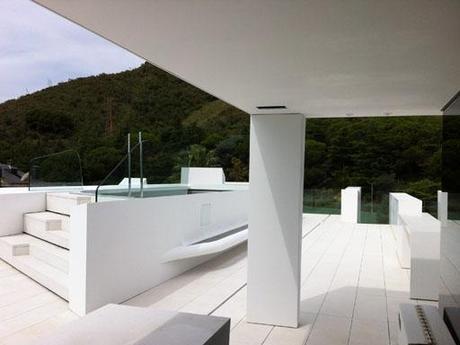 Avance fotográfico de la vivienda diseñada por A-cero en Barcelona