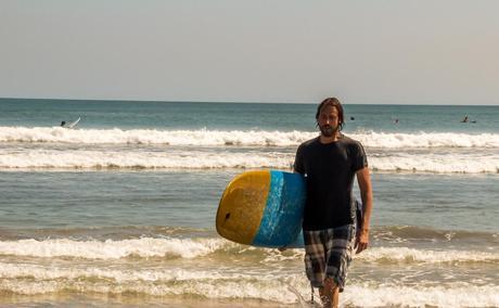 Intento de surfer, Kuta Beach Intento de surfer, Kuta Beach