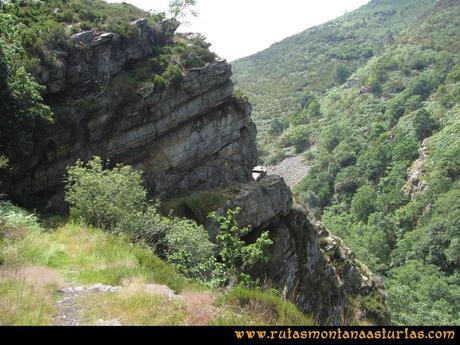 Ruta Hoces del Esva: Camino labrado en la piedra