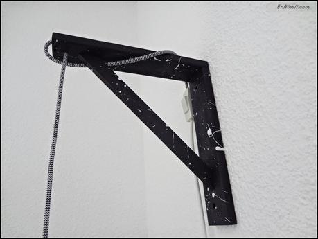 Lámpara colgante con escuadra