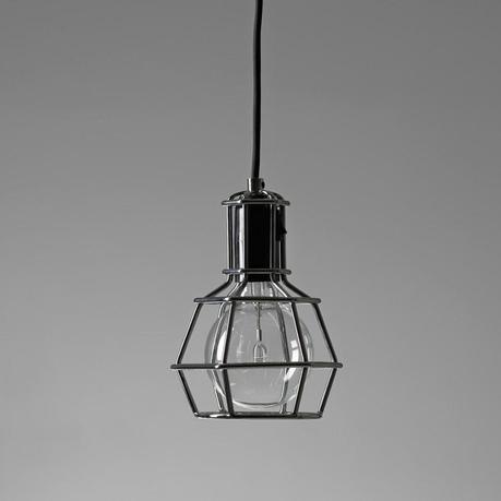 Lámpara colgante con escuadra