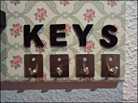 Leja para el recibidor y bombillas de cemento