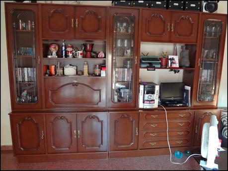 Cabeza de vidrio y 1 pared del salón