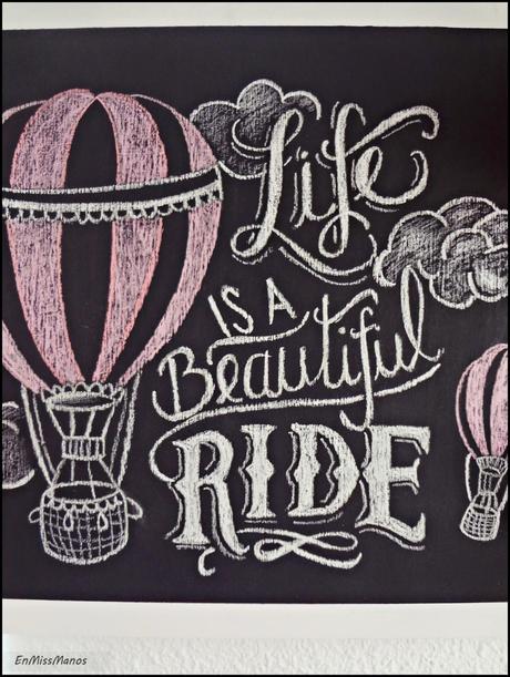 Cuadro pizarra con pompones