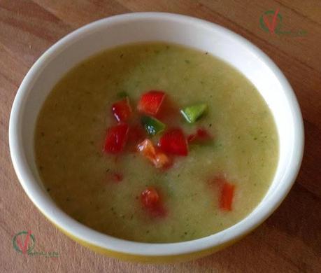 Sopa fría picante de melón con guarnición de pimiento
