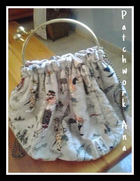 Bolso bombonera, portapañuelos y corazones