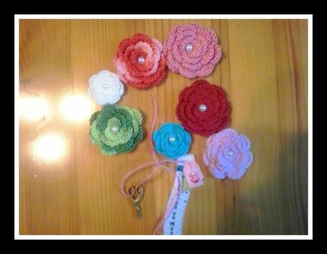 Libro guarda-agujas y regalo